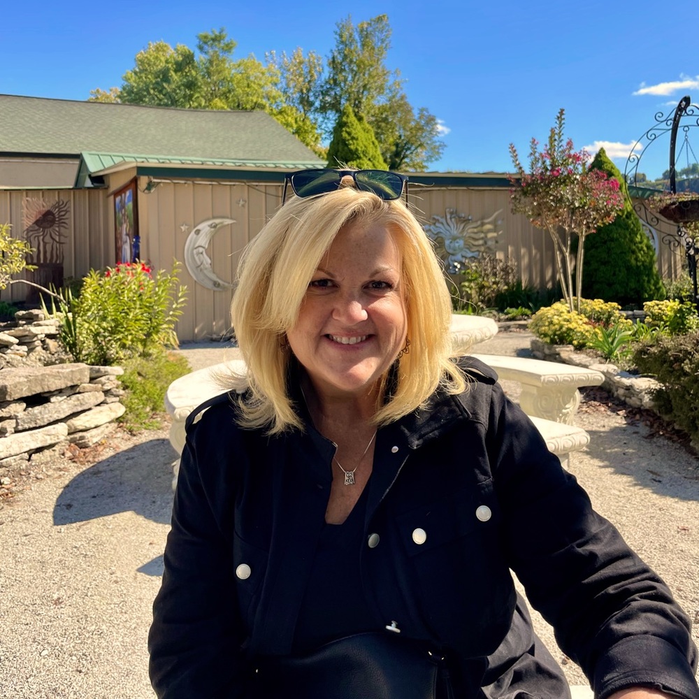 Meet your Posher, Cathy